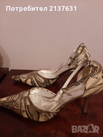 НОВИ  ! Дамски Сребристи обувки , снимка 5 - Дамски обувки на ток - 26302464
