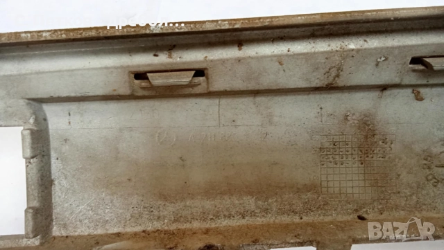 Лайсни за предна броня Mercedes E-class W211 , снимка 6 - Аксесоари и консумативи - 52457822