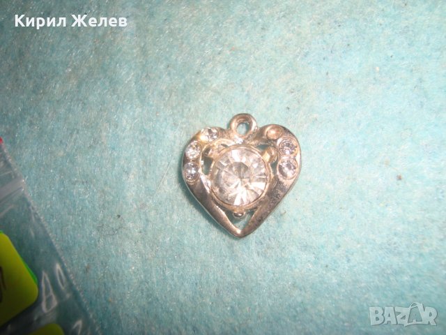 ПОСРЕБРЕНО МИНИАТЮРНО СЪРЦЕВИДНО КРИСТАЛНО СТАРО АРТ ДЕКО СТИЛ МЕДАЛЬОНЧЕ 20221, снимка 5 - Колиета, медальони, синджири - 35653852