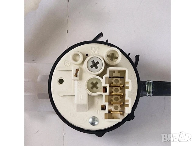 Ключ за ниво / Ниворегулатор пералня Ariston AMD129 EU (80305890905), снимка 2 - Перални - 50746267