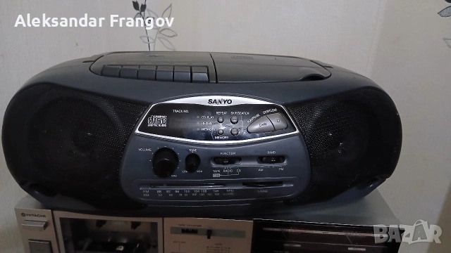SANYO MCD - Z100F , снимка 4 - Радиокасетофони, транзистори - 53444806