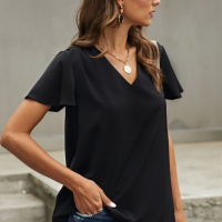 Дамска блуза в черен цвят с V-образно деколте и къси ръкави, снимка 2 - Други - 44862435