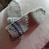 Ръчно плетени детски чорапи от вълна , ходило 16 см, снимка 2 - Чорапи - 39704116