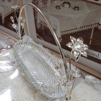 Красив поднос за дребни сладки или бонбони - стъкло и метал със сребърно покритие, снимка 3 - Аксесоари за кухня - 35404191