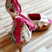 РАЗПРОДАЖБА-Уникални обувки , снимка 2 - Дамски обувки на ток - 32760280