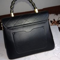 Нова дамска чанта , снимка 4 - Чанти - 38750393