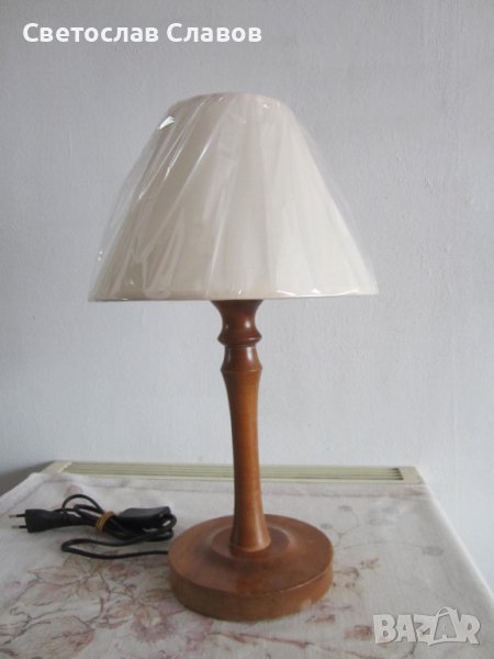 Настолна лампа със стойка от стругован бук-2, снимка 1