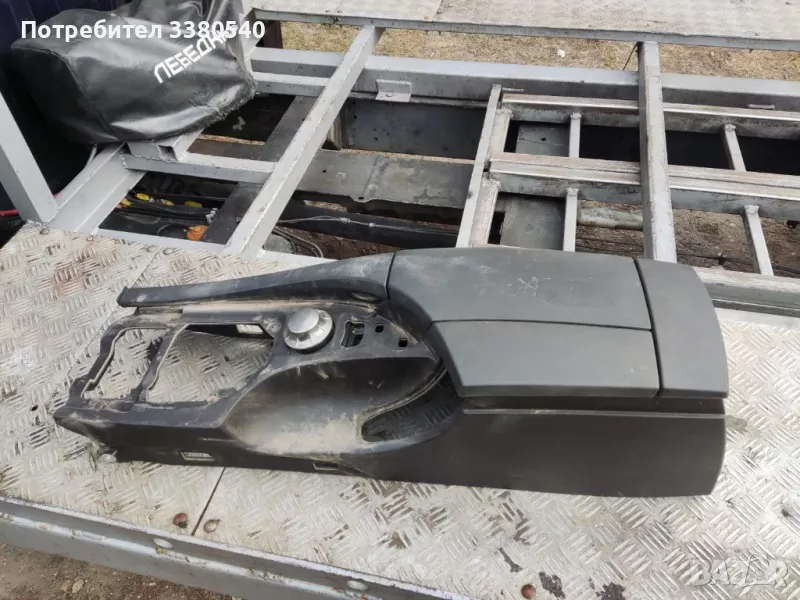 Подлакътник за БМВ Е 60/ 2005 година , снимка 1