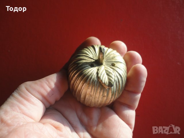Уникална бронзова солница пиперница ябълка 