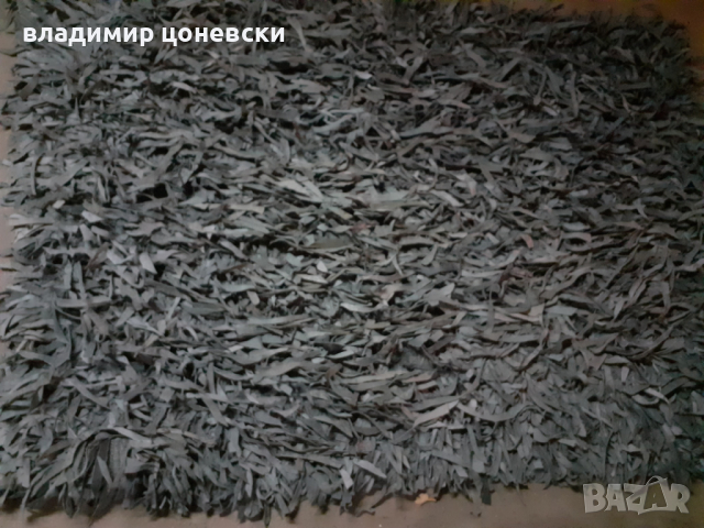 Модерен арт килим с втъкани кожени парченца, снимка 2 - Килими - 44873604