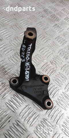 Стойка Seat Toledo 1.6TDI 2016г. 04L131425D	