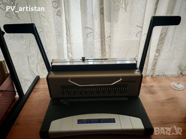 Подвързваща машина , снимка 1