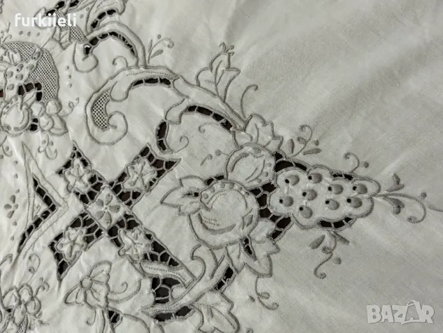 покривка за маса рязана бродерия , снимка 3 - Декорация за дома - 47735097