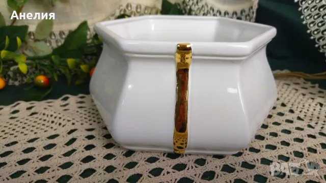 Кашпа със златна панделка , снимка 2 - Декорация за дома - 49896589