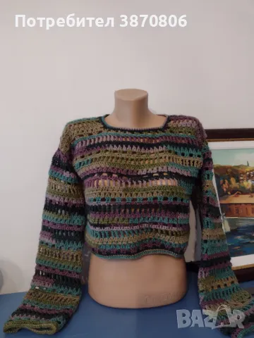 Летен, къс  пуловер с дълги ръкави 