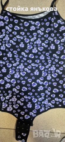 Продавам дамско боди черно с лилави теменужки, снимка 1