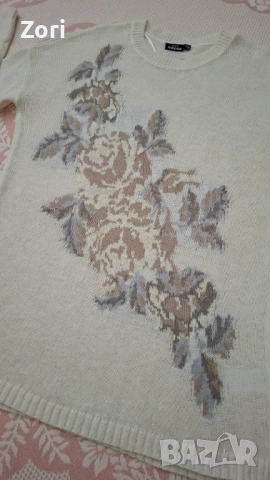 ИЗКЛЮЧИТЕЛНО КРАСИВА бяла ТОПЛА удължена блуза с бродирани цветя, снимка 2 - Блузи с дълъг ръкав и пуловери - 52960475