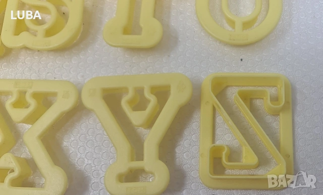 26 латински букви, снимка 4 - Форми - 53360846