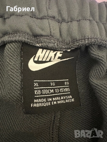 Оригинално долнище Nike – размер XL (158–170 см / 13–15 г.), снимка 3 - Спортни дрехи, екипи - 52497753
