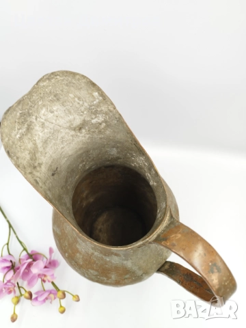 АНТИКВАРНА находка  Бакърена ръчно изкована рустикална кана за вода , снимка 9 - Антикварни и старинни предмети - 51581381