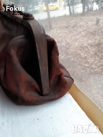СТАРА КОЖЕНА ДОКТОРСКА ЧАНТА, снимка 4 - Антикварни и старинни предмети - 53503703
