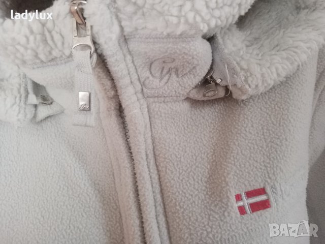 Geographical Norway, с Качулка, за Зимата. Код 1387, снимка 4 - Палта, манта - 35071748