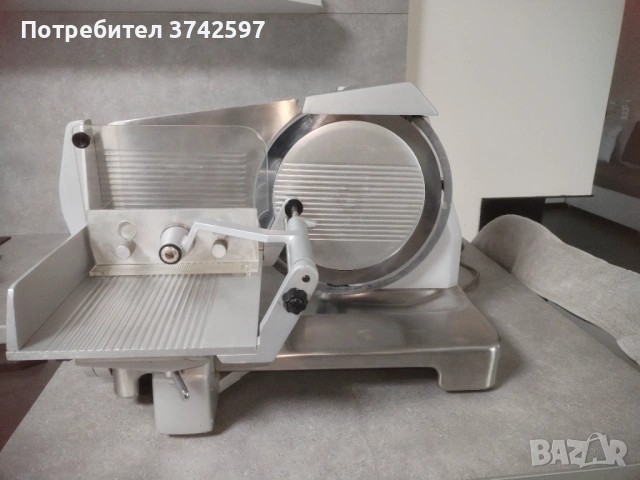 Професионална слайс машина Berkel 835 с диаметър на нож 290мм