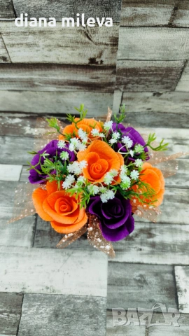 Кашпа с рози от креп хартия!!, снимка 3 - Декорация за дома - 53289232