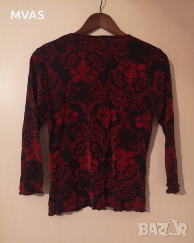 Нова черна блуза с дълъг ръкав и червени орнаменти с плюш L размер , снимка 2 - Блузи с дълъг ръкав и пуловери - 38271936
