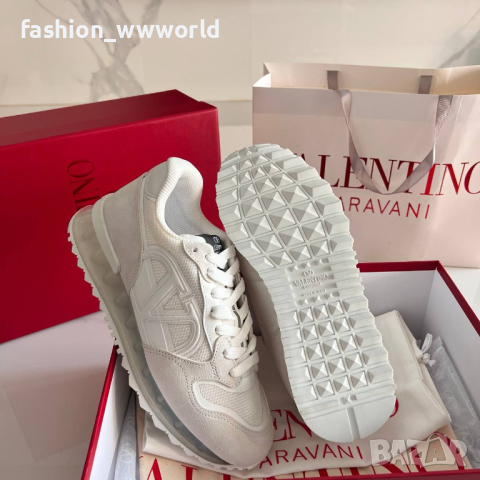 дамски маратонки VALENTINO -реплика, снимка 3 - Маратонки - 44901326