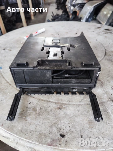 07-09 Audi Q7 4L Скоба за монтаж MMI интерфейс аудио музикален модул 8103785 Oem