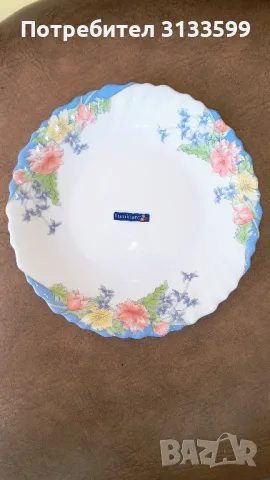 Плато и четири чинии за торта на Luminarc Made in France , снимка 4 - Чинии - 49841102