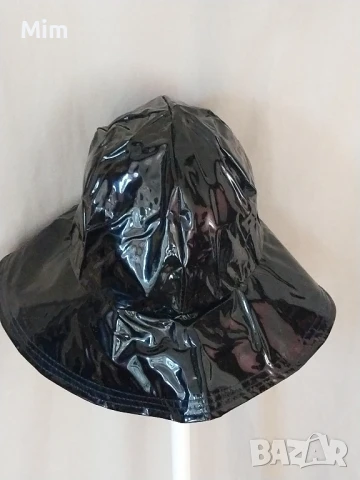 BAD GIRL Розова и черна шапка от лак /винил/, снимка 14 - Шапки - 41085491