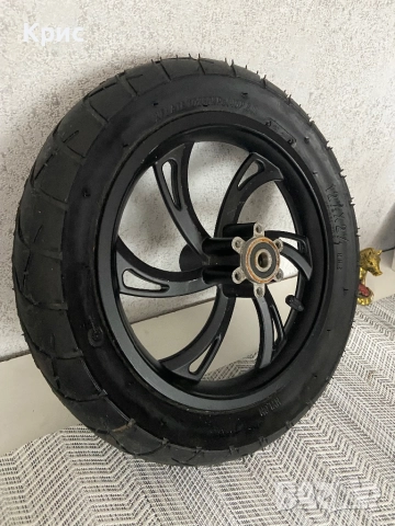 Джанта С Гума 12 Цола НОВА, снимка 4 - Гуми и джанти - 52588021