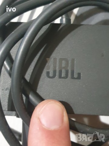 jbl 13v 2.2a 