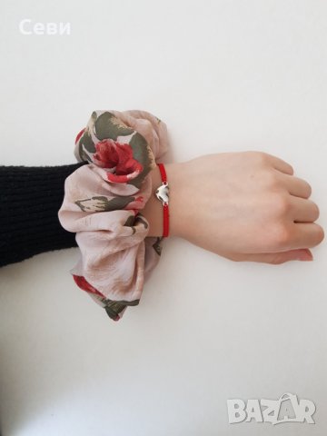 Скрънчи + гривничка, снимка 6 - Бижутерийни комплекти - 32678132