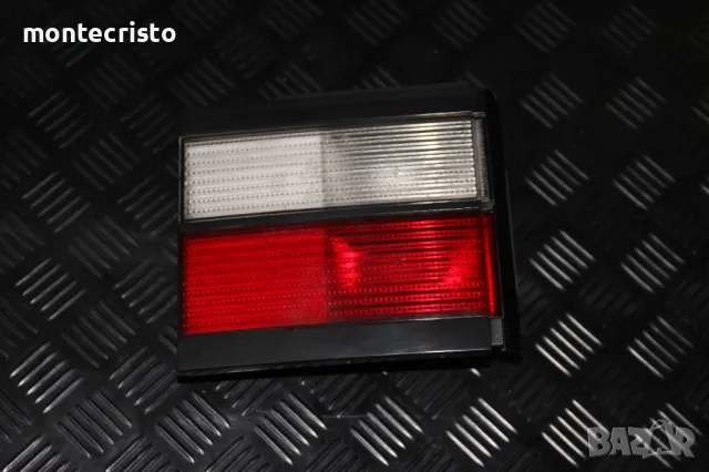 Ляв вътрешен стоп VW Passat B3 комби (1989-1993г.) ляв стоп заден капак / 333 945 107 / 333945107