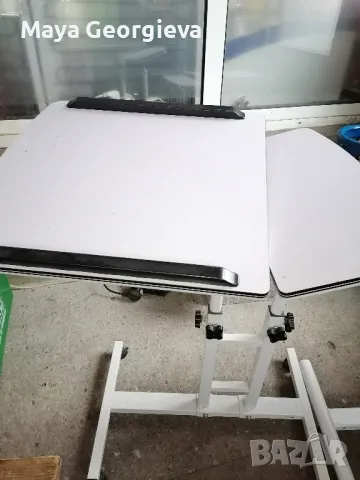 Мобилни маси за лаптоп 2бр, снимка 3 - Бюра - 48464573