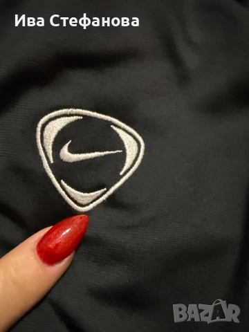 Ново дамско спортно 100% оригинално горнище Nike nike, снимка 5 - Спортни екипи - 52515563