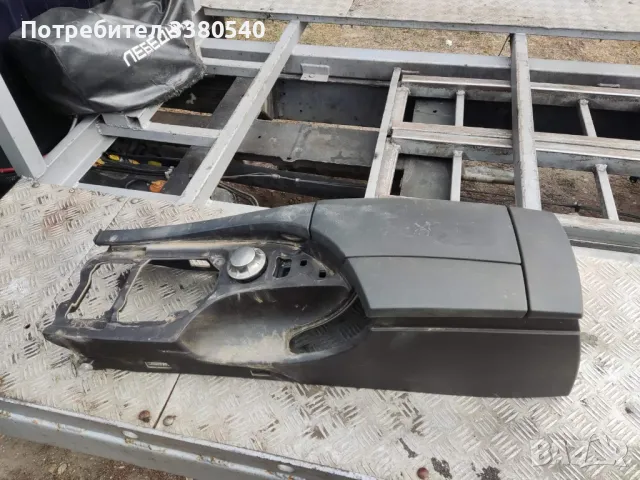 Подлакътник за БМВ Е 60/ 2005 година 