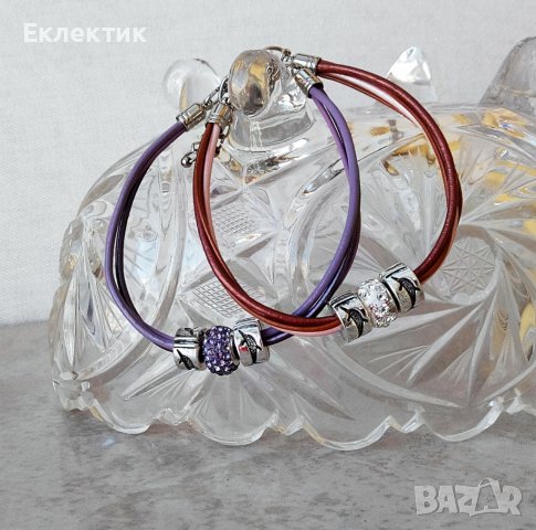 Гривни от кожа и полимерни кристали, снимка 4 - Гривни - 38123444