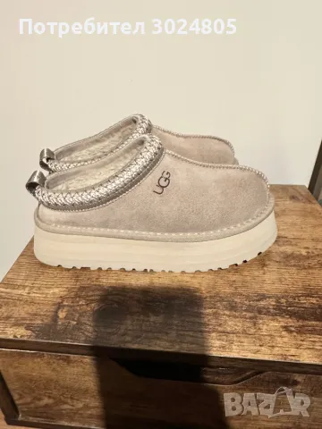 Дамски обувки UGG, снимка 2 - Дамски ежедневни обувки - 48538412