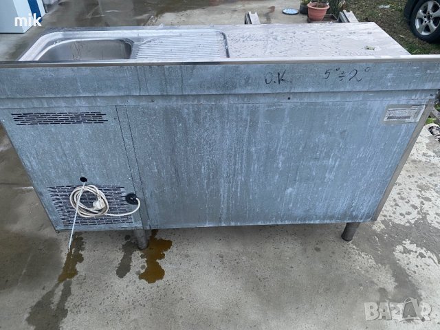 Професионална хладилна маса с мивка, снимка 11 - Обзавеждане на кухня - 43184467