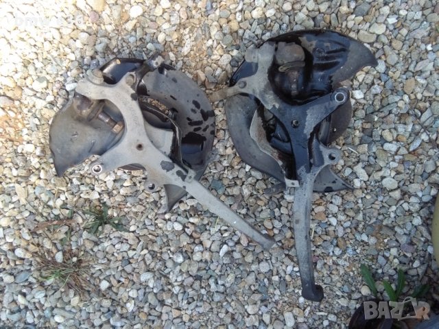 Главина шенкел за мерцедес w202 c180, снимка 2 - Части - 26241618