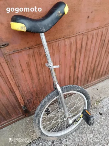 Колело, велосипед за/ от цирк, моносайкъл, циркаджийско колело 