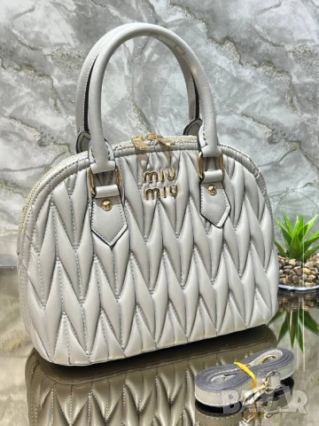 чанти Miu Miu , снимка 6 - Чанти - 50627015