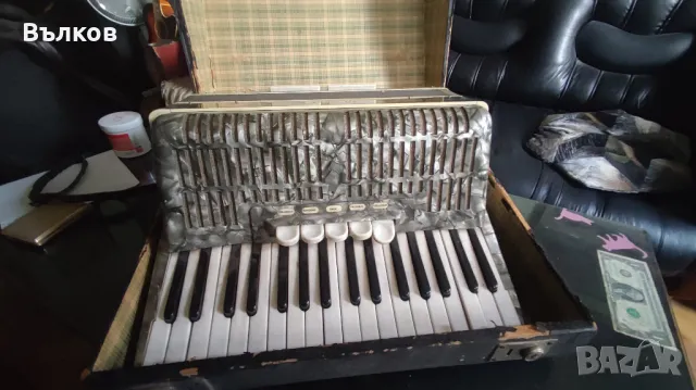 акордеон Велтмайстер, снимка 2 - Акордеони - 48631273