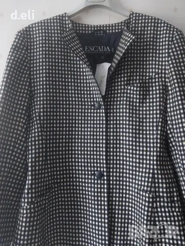 ESCADA Original Size M Страхотно манто 100% Вълна , снимка 4 - Палта, манта - 47705205