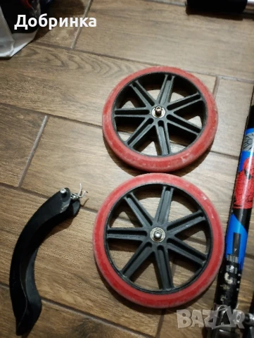  Тротинетка за части , снимка 3 - Скейтборд, ховърборд, уейвборд - 51076670