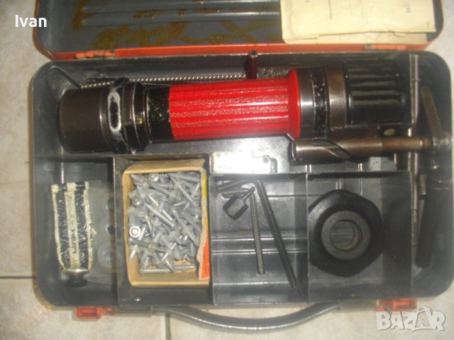 HILTI DX100L-Ръчен Инструмент За Бърз Директен Монтаж В Бетон и Метални Конструкции Чрез Заряд Капса, снимка 2 - Други инструменти - 43425966